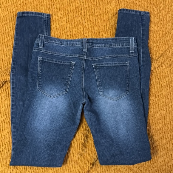 Juniors Size 9 Blue Asphalt Jeans - Picture 3 of 3
